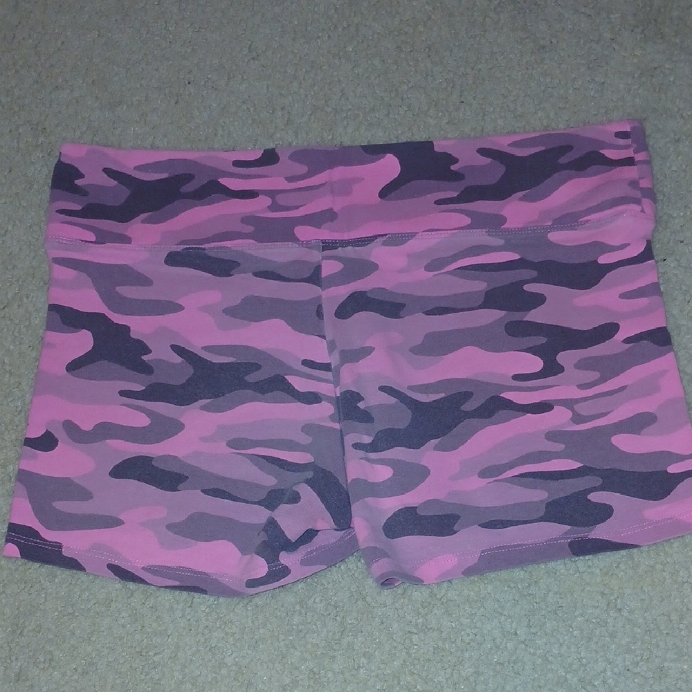PINK Victoria's Secret Camouflage Yoga Shorts Women's Medium - Picture 3 of 7